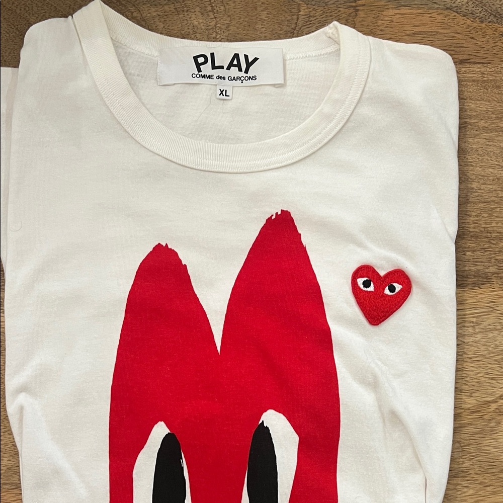 Comme des Garçons Play White and Red T-Shirt